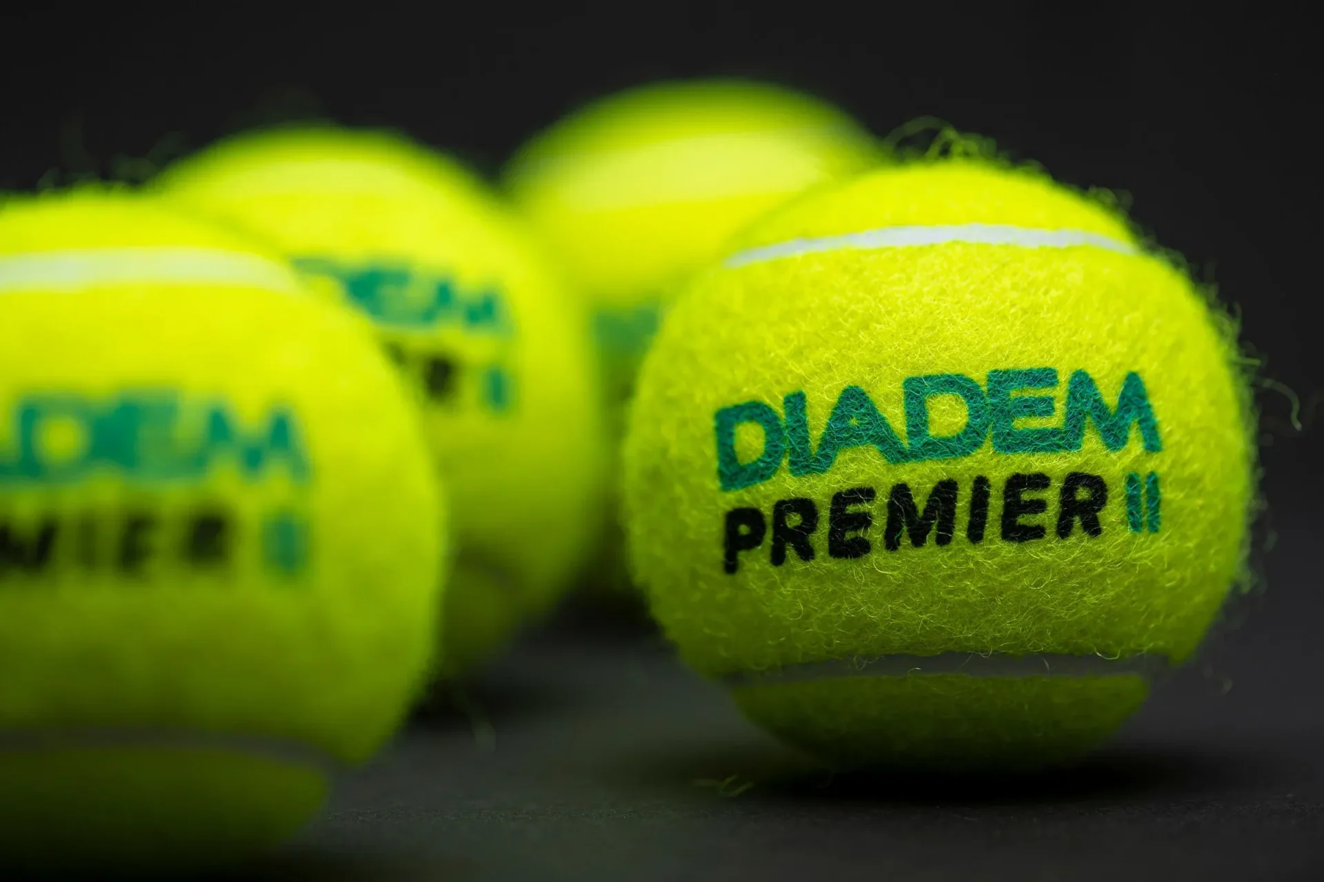 Premier tennis balls